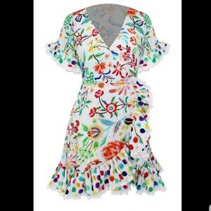 NWT All Things Mochi Valeria White Wrap Floral Mini Dress, size XS
